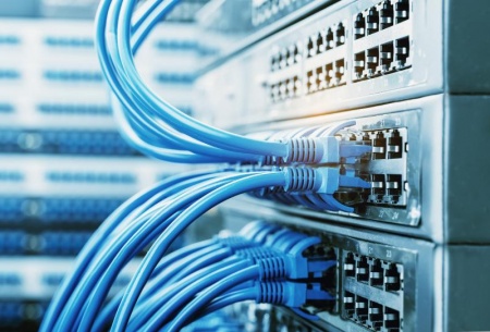 Les étapes essentielles pour une installation réseau wifi performante